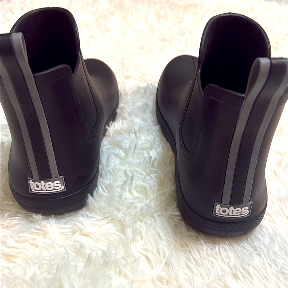 Totes Black Rain Boots